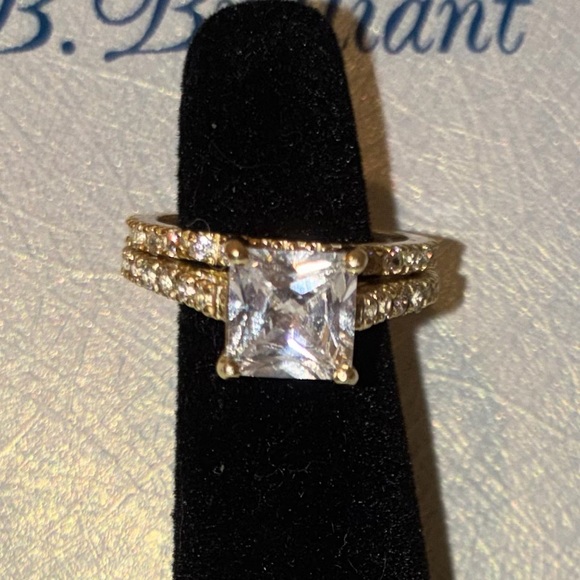 B. Brilliant Jewelry - Princess -Cut 3ct Lab MadeWedding Bridal Ring with Pavé Band Set Gold Plated